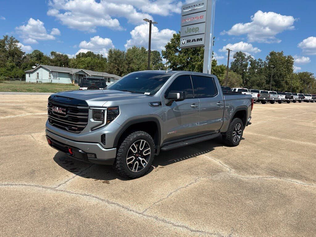 2025 GMC Sierra