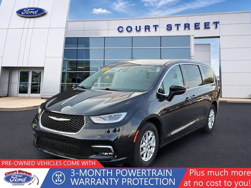 2023 CHRYSLER Pacifica