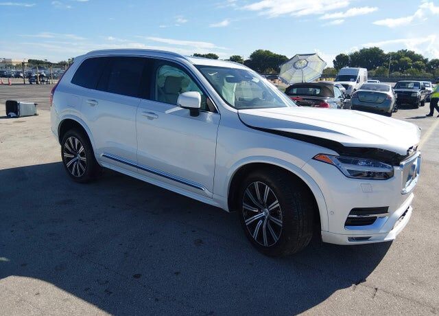 2025 VOLVO XC90