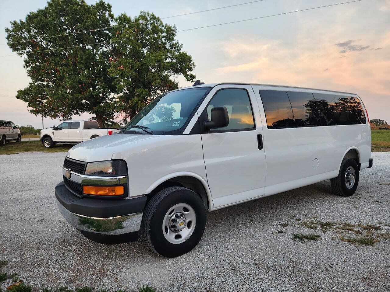 2025 CHEVROLET Express