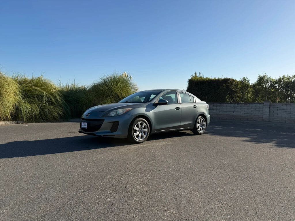 2013 MAZDA Mazda3