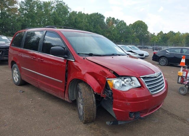 2010 CHRYSLER Town and Country