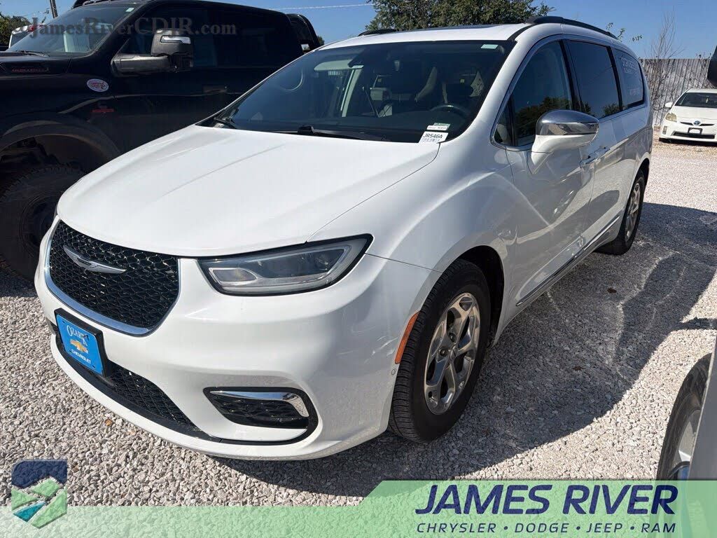 2022 CHRYSLER Pacifica