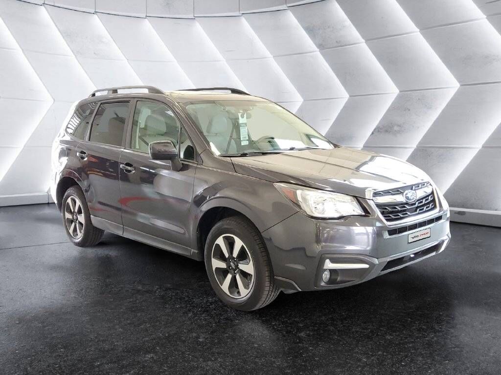 2018 SUBARU Forester