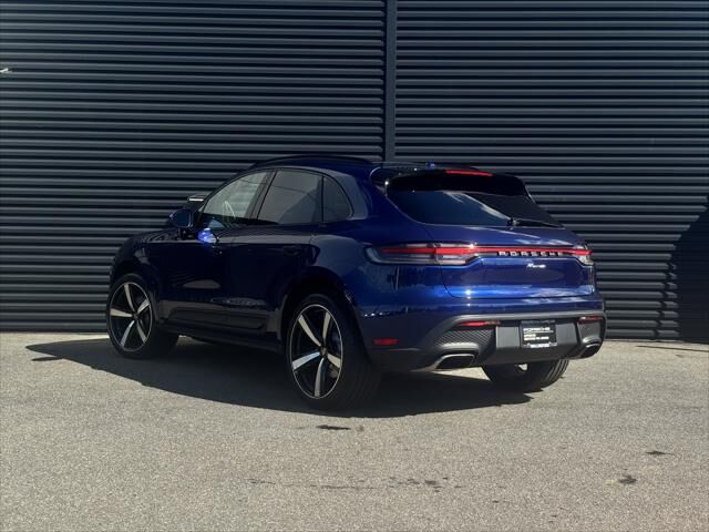 2023 PORSCHE Macan