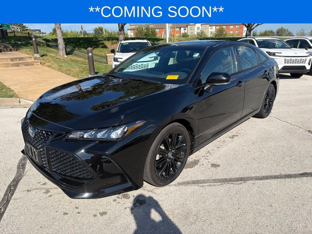 2022 TOYOTA Avalon
