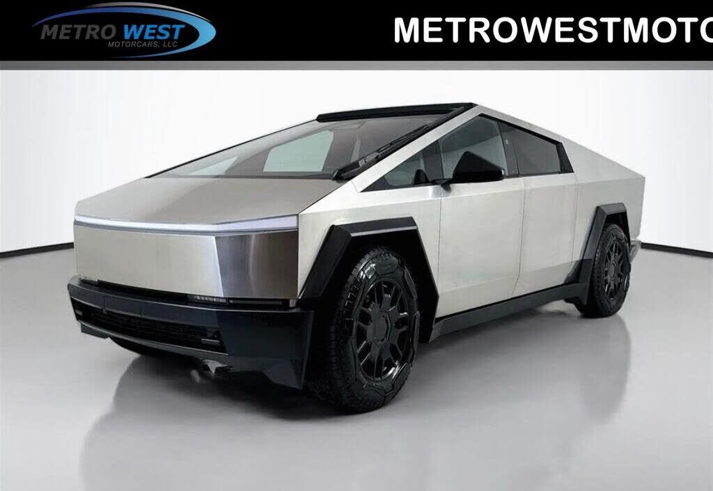 2024 TESLA Cybertruck