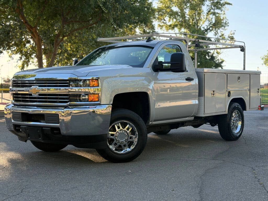 2018 CHEVROLET Silverado