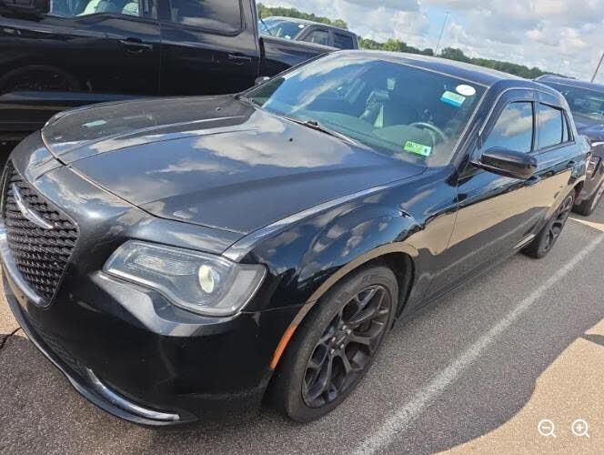 2019 CHRYSLER 300