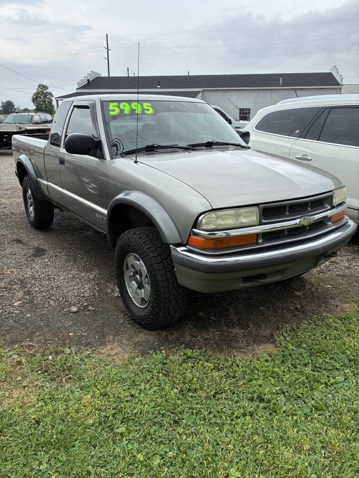 2003 CHEVROLET S-10 Pickup
