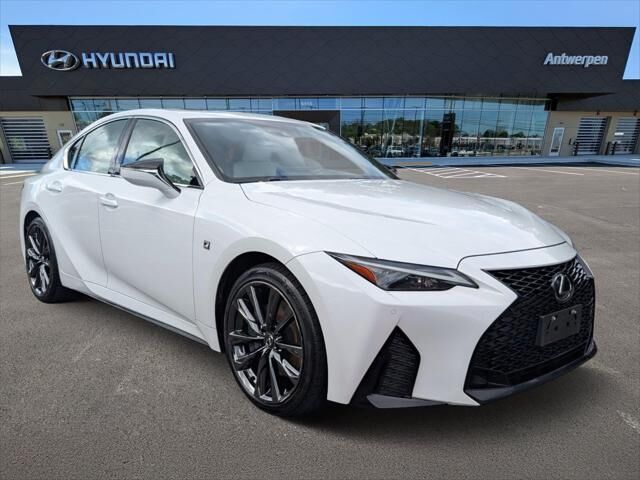 2023 LEXUS IS