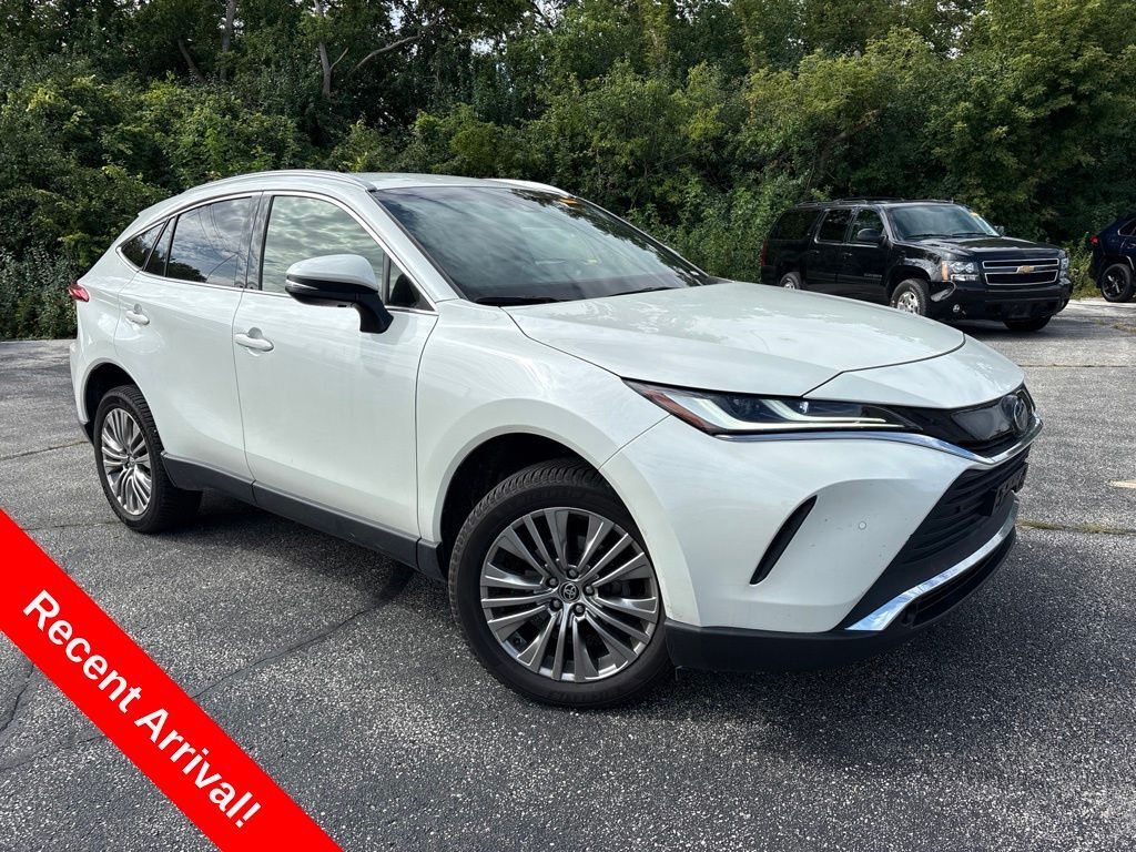 2022 TOYOTA Venza
