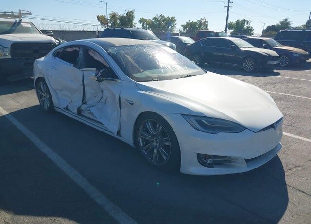 2021 TESLA Model S