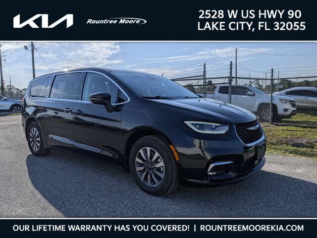 2023 CHRYSLER Pacifica