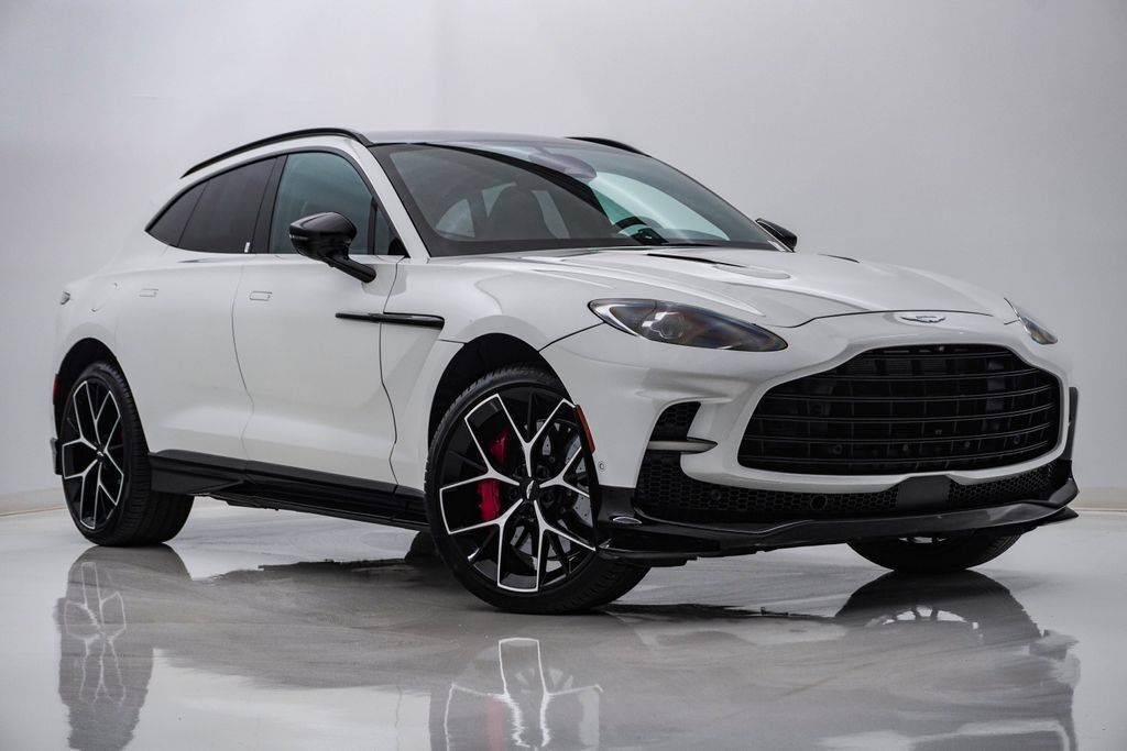 2025 ASTON MARTIN DBX