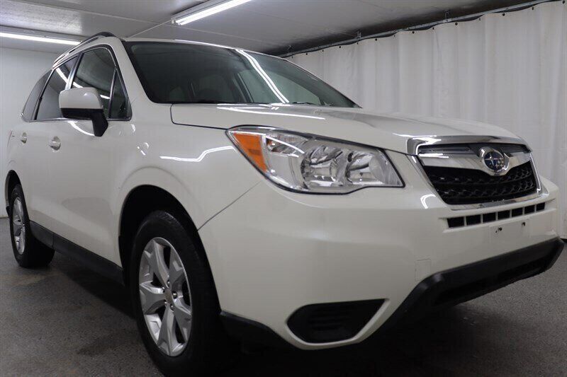 2016 SUBARU Forester