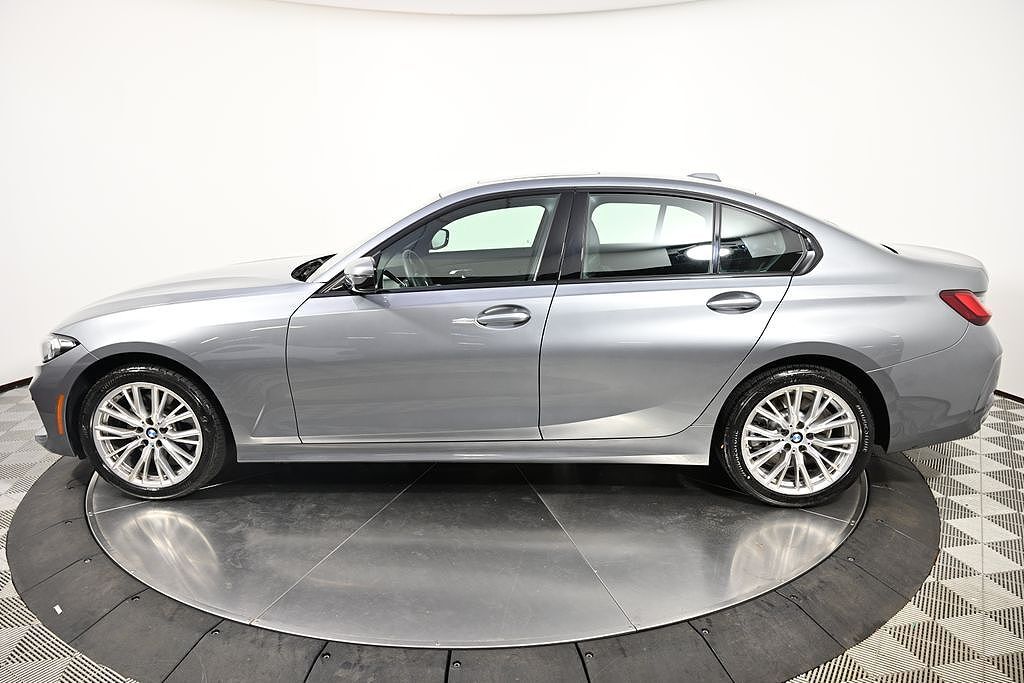 2023 BMW 330i
