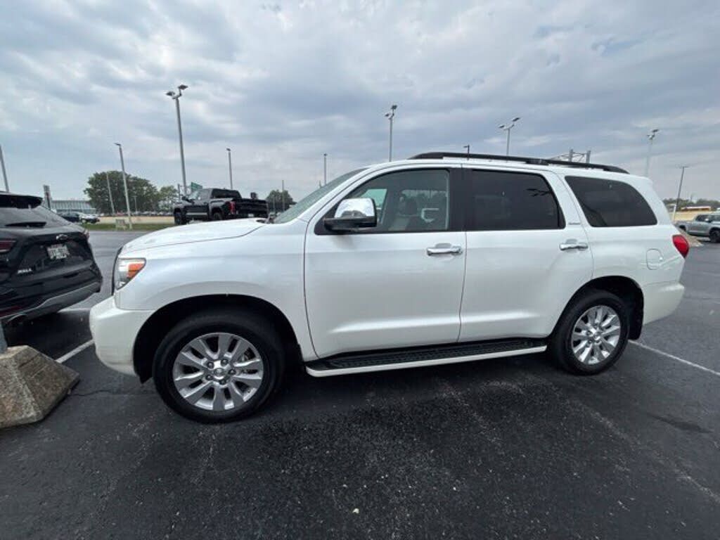 2015 TOYOTA Sequoia