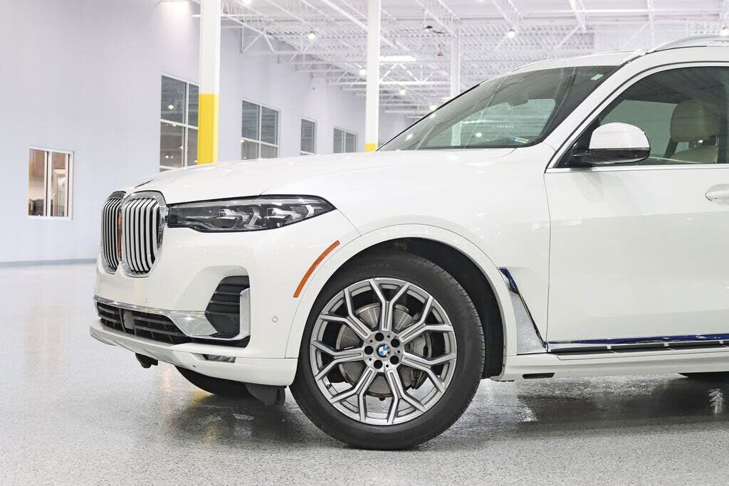 2021 BMW X7
