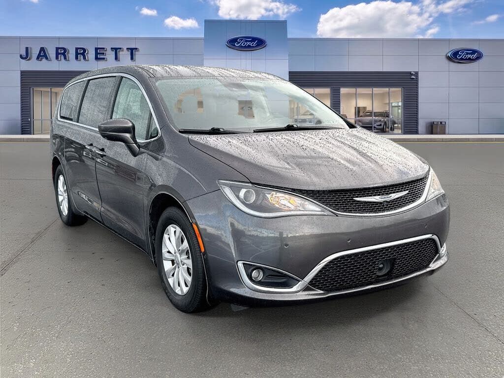 2019 CHRYSLER Pacifica