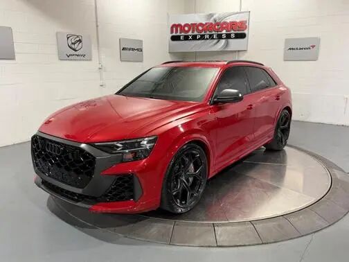 2025 AUDI RS Q8