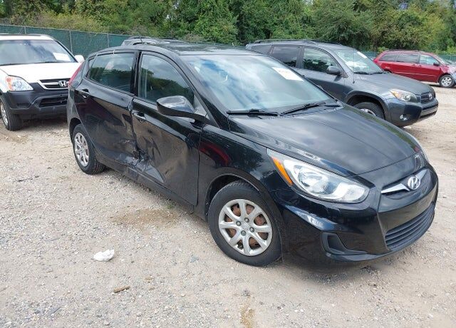2013 HYUNDAI Accent