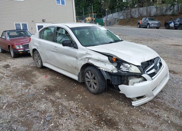 2011 SUBARU Legacy