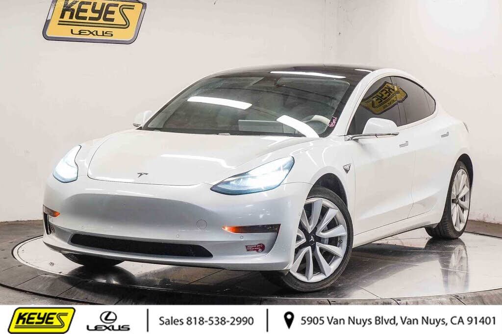 2020 TESLA Model 3