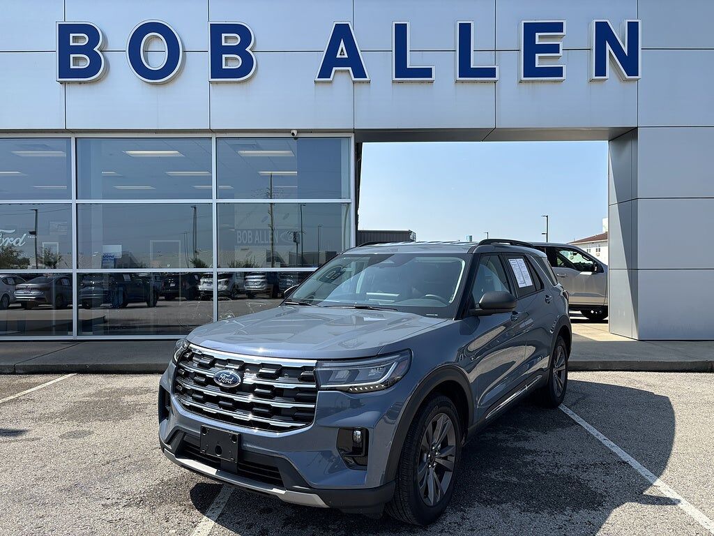2025 FORD Explorer