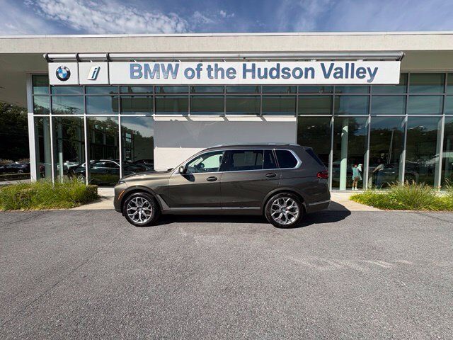 2024 BMW X7