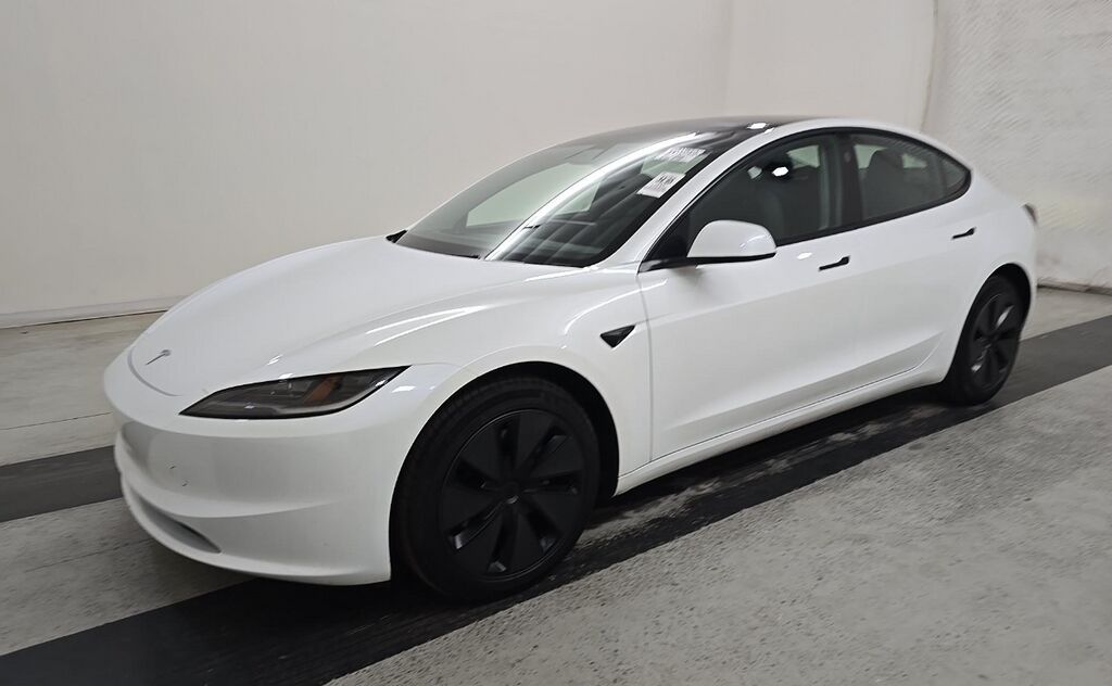 2025 TESLA Model 3