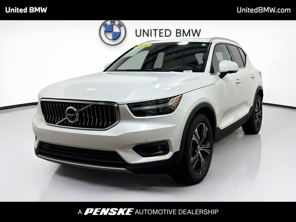 2020 VOLVO XC40