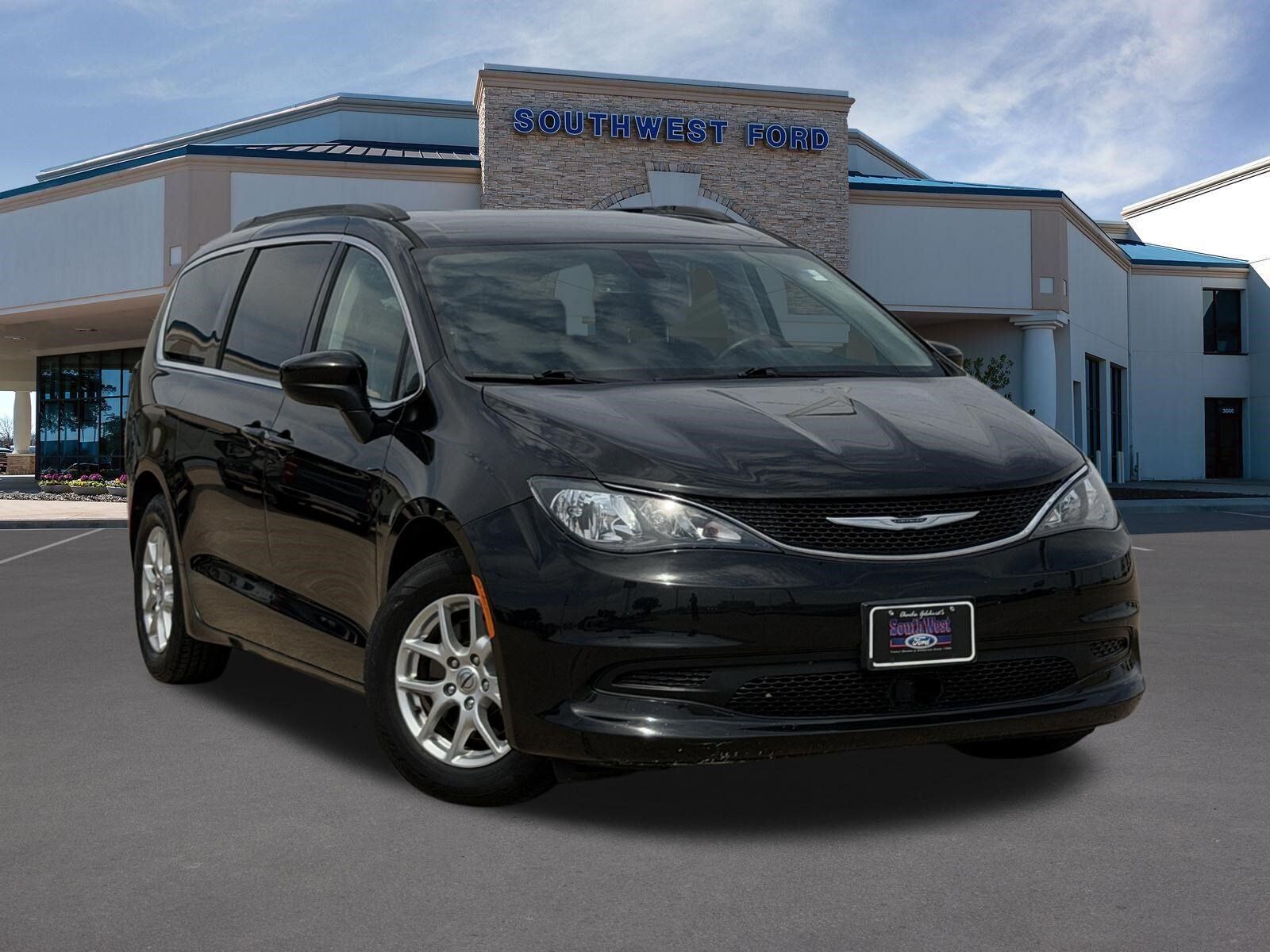 2021 CHRYSLER Voyager