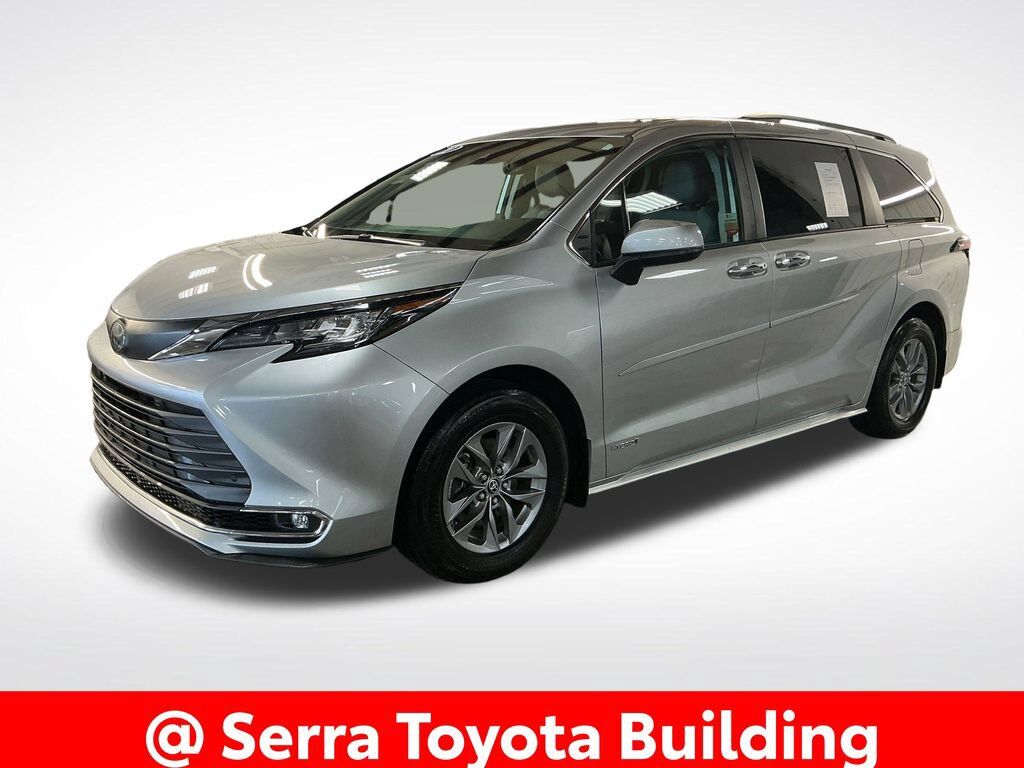 2021 TOYOTA Sienna