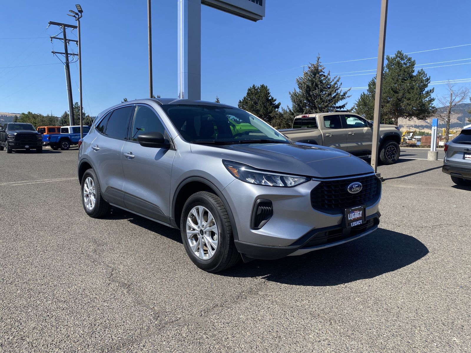 2024 FORD Escape
