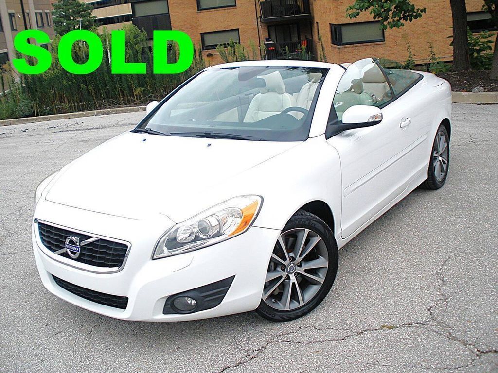 2011 VOLVO C70