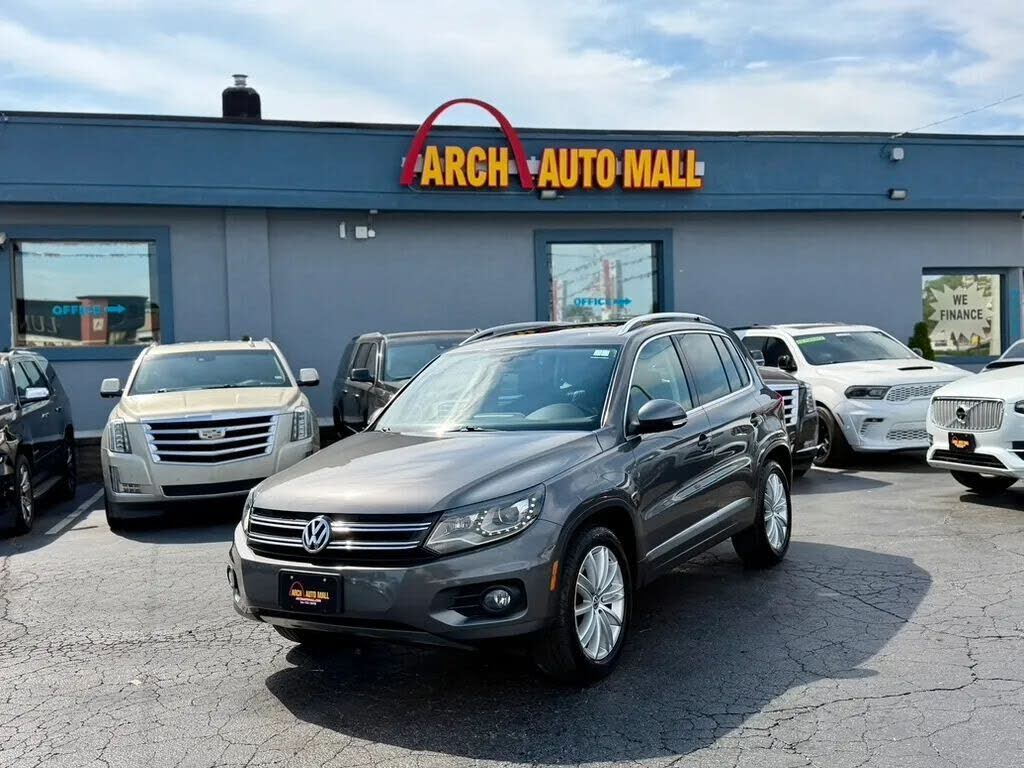 2016 VOLKSWAGEN Tiguan