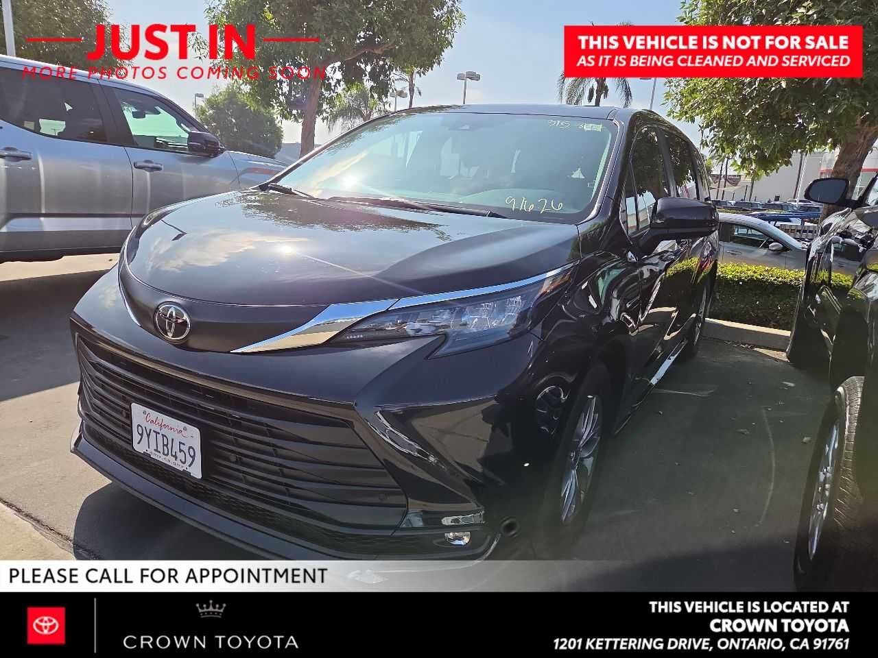 2026 TOYOTA Sienna