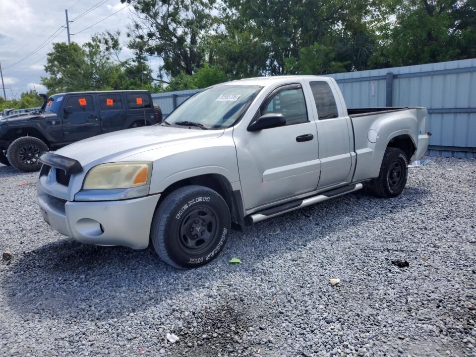 2007 MITSUBISHI Raider