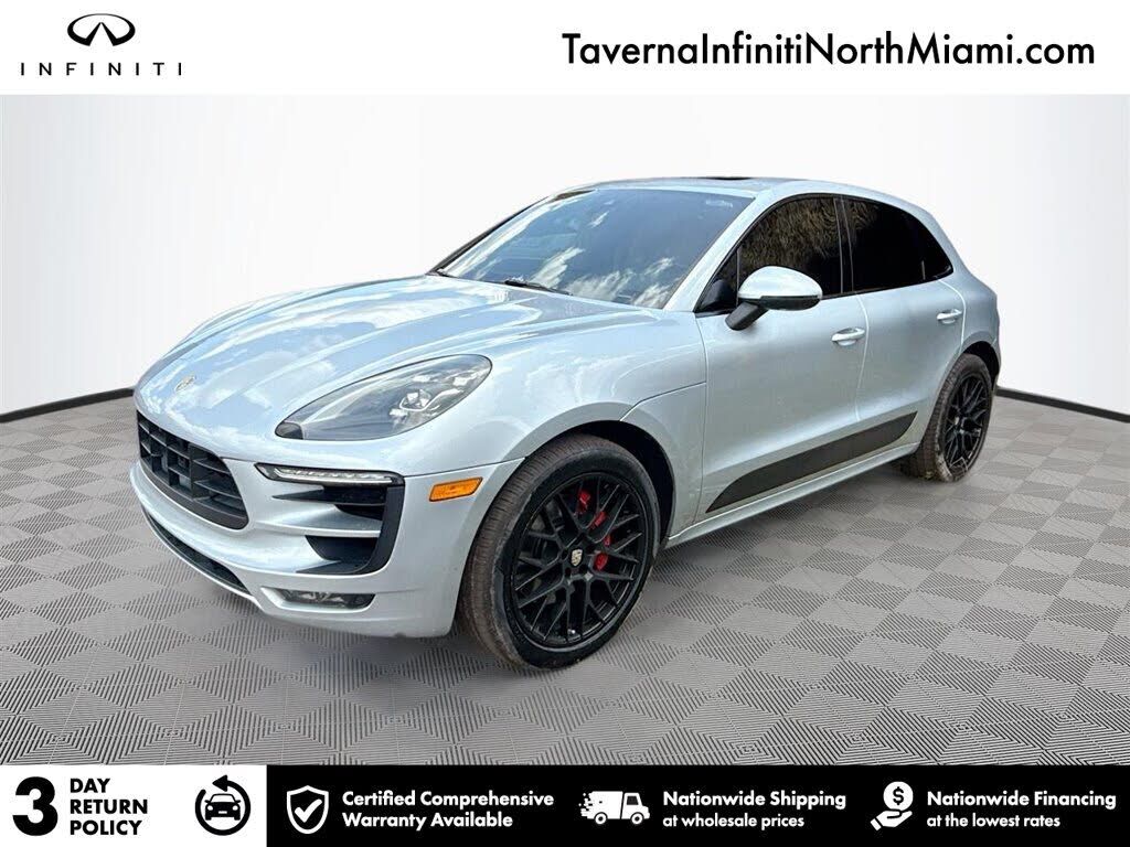2017 PORSCHE Macan