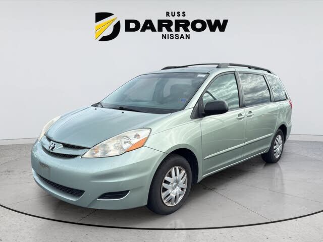 2010 TOYOTA Sienna