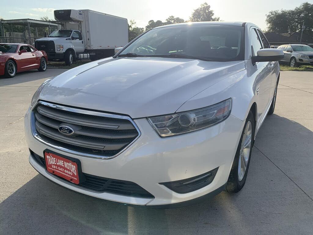 2013 FORD Taurus