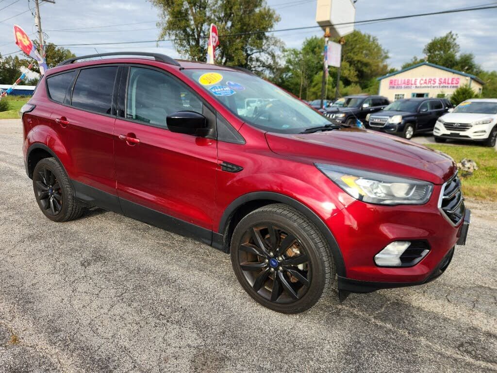 2017 FORD Escape