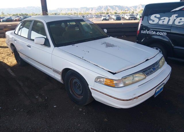 1996 FORD Crown Victoria