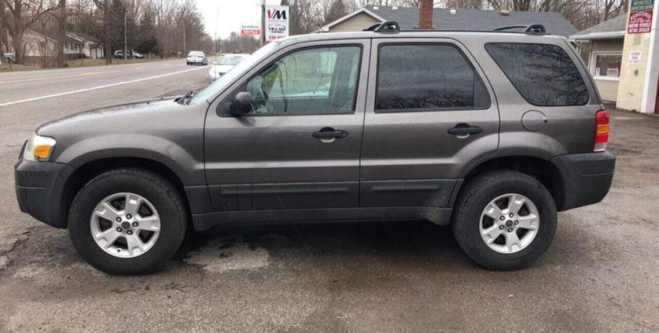 2005 FORD Escape