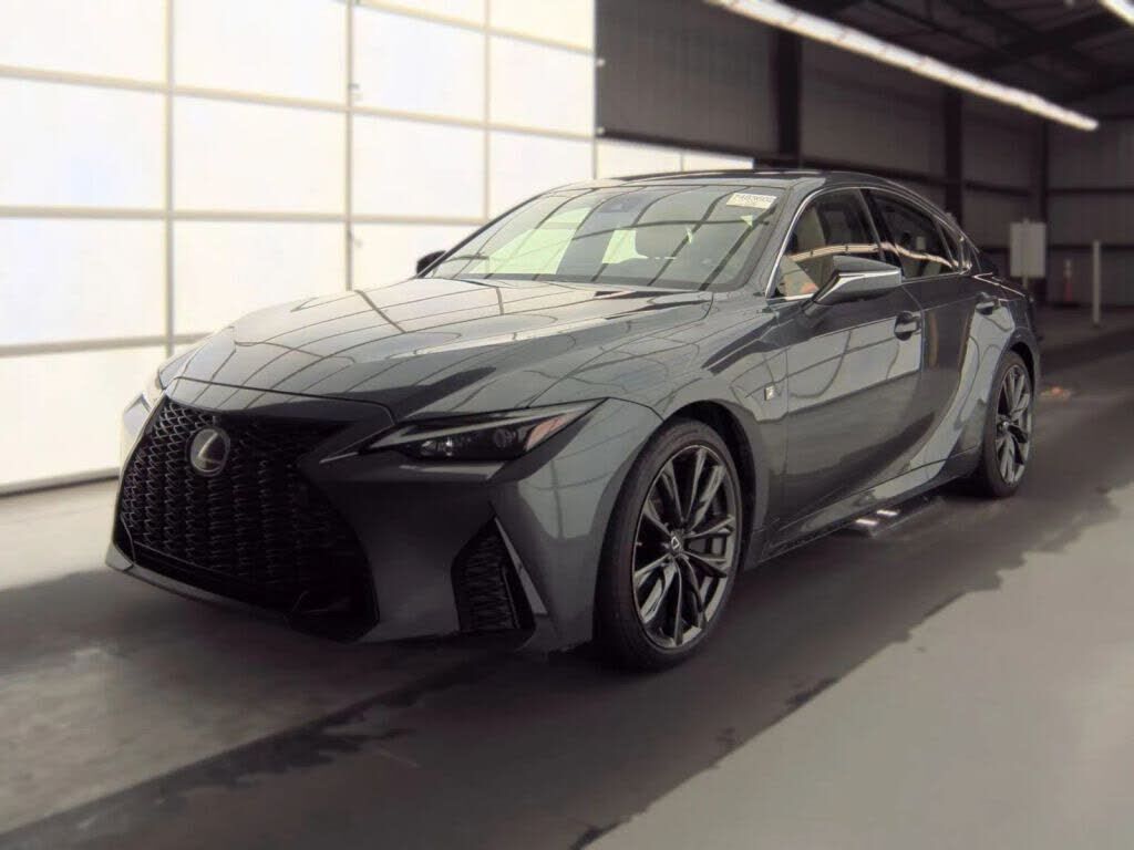 2021 LEXUS IS