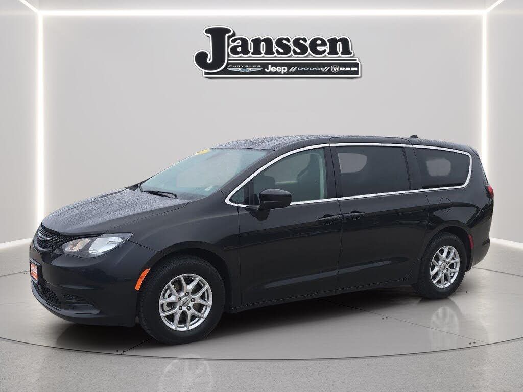 2022 CHRYSLER Pacifica