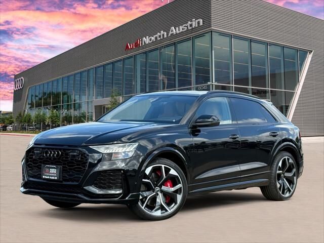 2023 AUDI RS Q8
