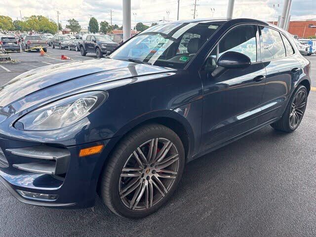 2015 PORSCHE Macan