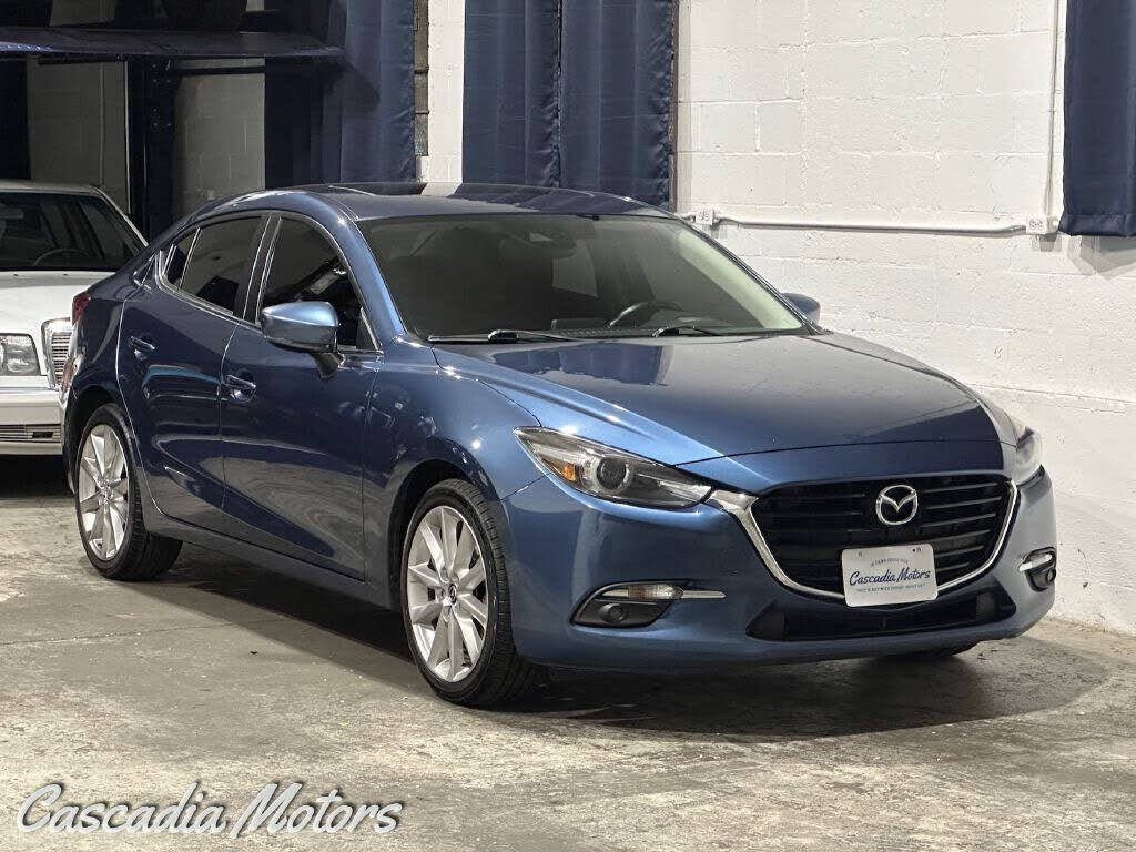 2017 MAZDA Mazda3